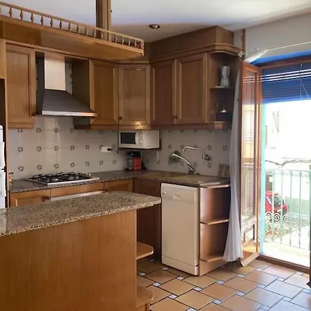 Casita De Pescadores Con Vista Al Puerto